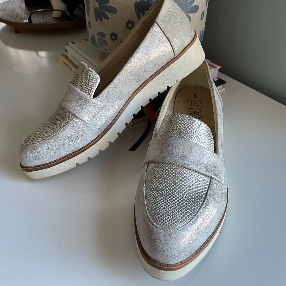 Slides - Picture 3 of 3